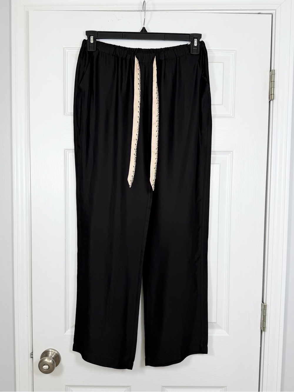 Me369 Size S • Black Silky Wide Leg Pants.